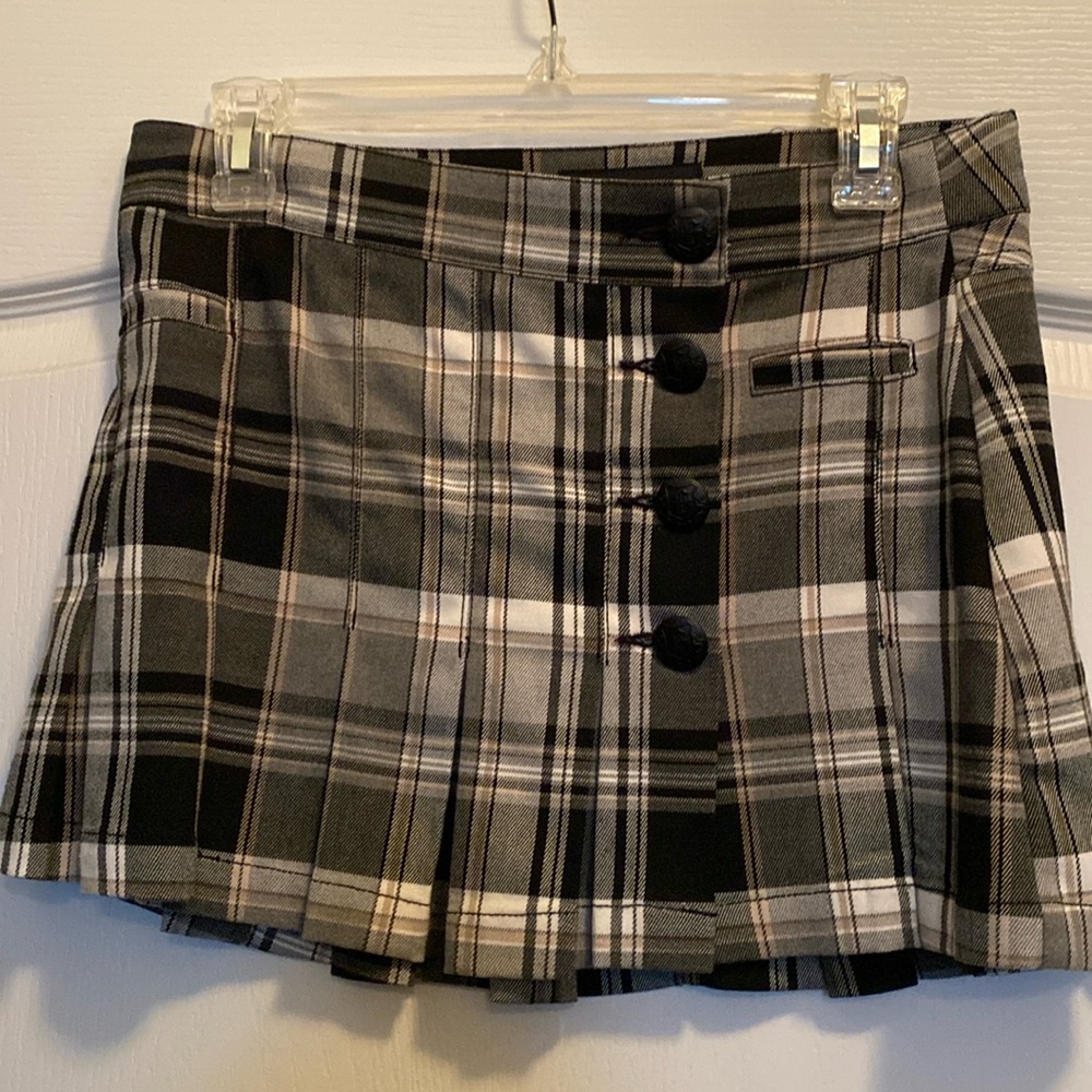 Guess pleated skirt
